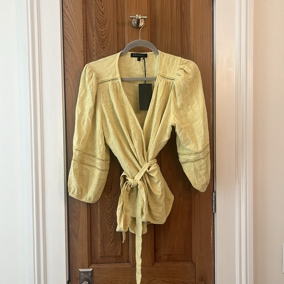 Women’s wrap top with bell sleeve - Picture 3 of 3